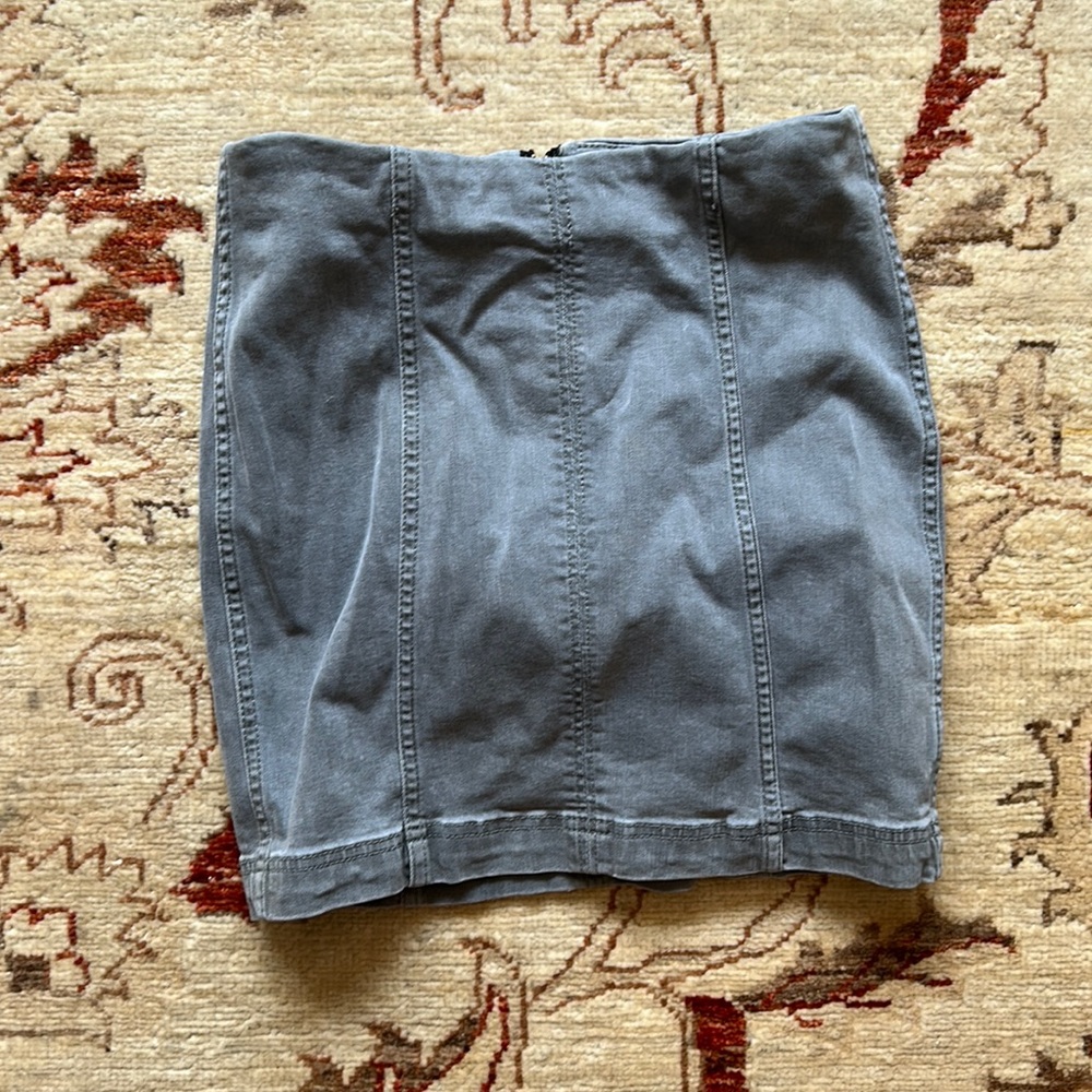 Brand new grey free people skirt